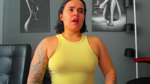 Snapshot of karlyjons_ chatting on May 20, 2026, 2:45 pm online show from May 20, 2026, 2:45 pm