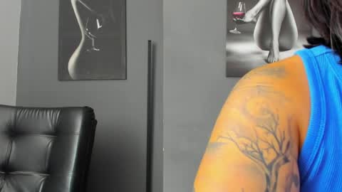 Snapshot of karlyjons_ chatting on June 1, 2026, 3:47 pm online show from June 1, 2026, 3:47 pm