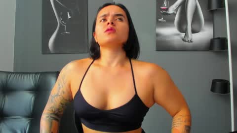 Snapshot of karlyjons_ chatting on June 3, 2026, 4:56 pm online show from June 3, 2026, 4:56 pm