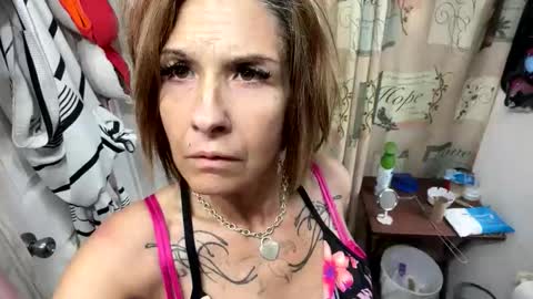 Snapshot of karmadewit1980 chatting on May 6, 2026, 3:50 pm karmadewit1980 online show from May 6, 2026, 3:50 pm