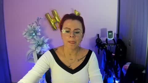 kAROL MILF   online show from December 18, 2024, 12:43 am