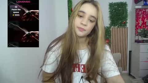 karol_stones online show from November 23, 2025, 5:35 pm