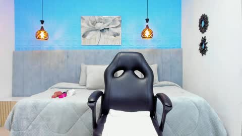 Snapshot of karola_cute_ chatting on April 9, 2026, 10:20 am katalina online show from April 9, 2026, 10:20 am
