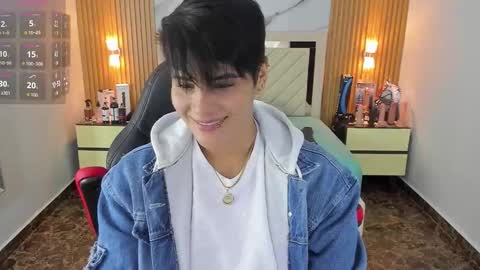 Snapshot of karolandluna chatting on September 23, 2025, 2:47 am Karol and Luna online show from September 23, 2025, 2:47 am