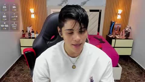 Snapshot of karolandluna chatting on September 24, 2025, 2:37 am Karol and Luna online show from September 24, 2025, 2:37 am