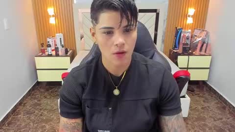 Snapshot of karolandluna chatting on October 2, 2025, 2:29 am Karol and Luna online show from October 2, 2025, 2:29 am