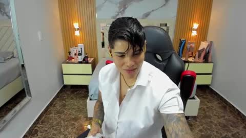 Snapshot of karolandluna chatting on October 8, 2025, 2:42 am Karol and Luna online show from October 8, 2025, 2:42 am