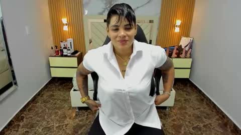 Snapshot of karolandluna chatting on October 11, 2025, 8:29 pm Karol and Luna online show from October 11, 2025, 8:29 pm