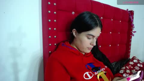 Snapshot of karolay_su chatting on January 8, 2025, 4:02 am ARIANNA online show from January 8, 2025, 4:02 am