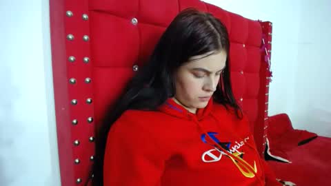 Snapshot of karolay_su chatting on February 7, 2025, 3:12 am ARIANNA online show from February 7, 2025, 3:12 am