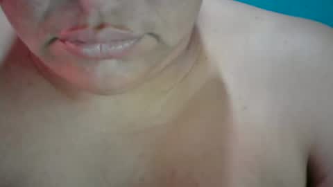 karolbb online show from February 12, 2025, 12:44 pm