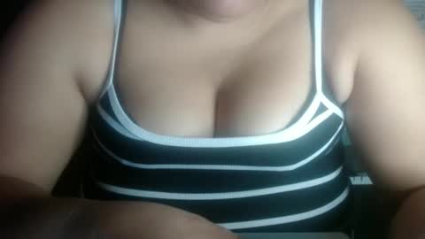 karolbb online show from October 6, 2025, 11:40 am