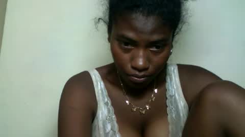 karoliee online show from April 15, 2026, 7:58 pm