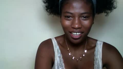 karoliee online show from April 20, 2026, 6:38 am