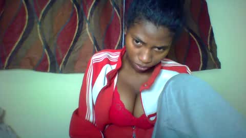 karoliee online show from July 19, 2026, 4:44 pm