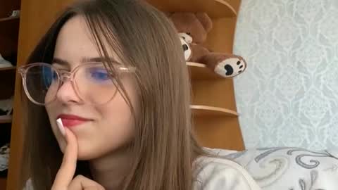 Karolina online show from September 17, 2025, 3:14 pm