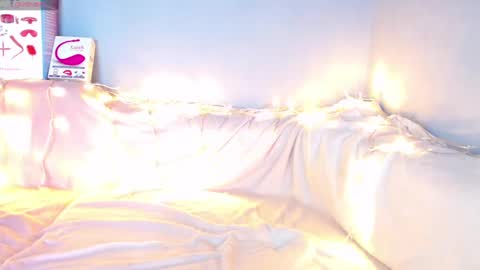 Snapshot of karolina_hottie_ chatting on January 10, 2025, 8:18 am Kira online show from January 10, 2025, 8:18 am