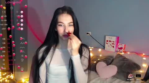 Snapshot of karolina_hottie_ chatting on October 2, 2025, 2:40 am Kira online show from October 2, 2025, 2:40 am