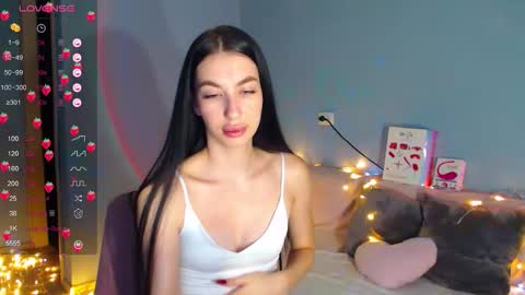 Snapshot of karolina_hottie_ chatting on October 6, 2025, 2:09 am Kira online show from October 6, 2025, 2:09 am