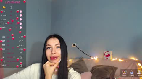 Snapshot of karolina_hottie_ chatting on November 12, 2025, 5:30 am Kira online show from November 12, 2025, 5:30 am