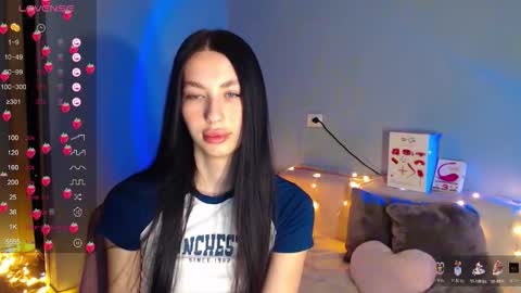 Snapshot of karolina_hottie_ chatting on November 20, 2025, 2:23 am Kira online show from November 20, 2025, 2:23 am