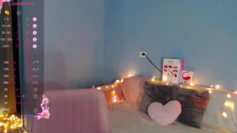 Snapshot of karolina_hottie_ chatting on March 10, 2026, 2:16 am Kira online show from March 10, 2026, 2:16 am