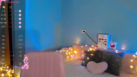 Snapshot of karolina_hottie_ chatting on March 12, 2026, 2:50 am Kira online show from March 12, 2026, 2:50 am