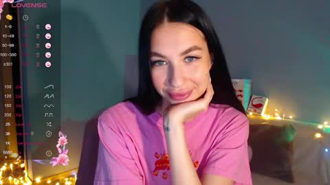 Snapshot of karolina_hottie_ chatting on April 10, 2026, 2:28 am Kira online show from April 10, 2026, 2:28 am