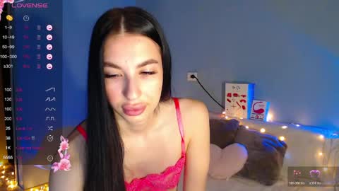 Snapshot of karolina_hottie_ chatting on April 17, 2026, 2:14 am Kira online show from April 17, 2026, 2:14 am