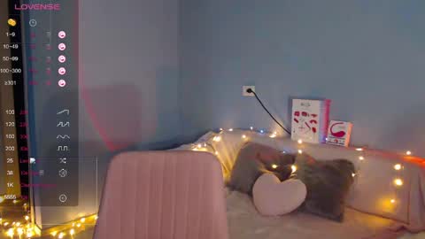 Snapshot of karolina_hottie_ chatting on June 5, 2026, 1:56 am Kira online show from June 5, 2026, 1:56 am