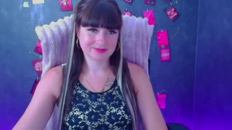 Snapshot of karolina_mia chatting on June 25, 2026, 6:07 am Caroline online show from June 25, 2026, 6:07 am