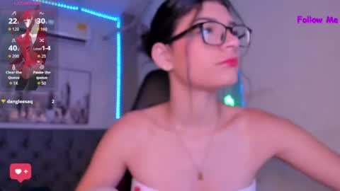 Snapshot of karolina_vince chatting on June 14, 2026, 3:19 am Karo online show from June 14, 2026, 3:19 am