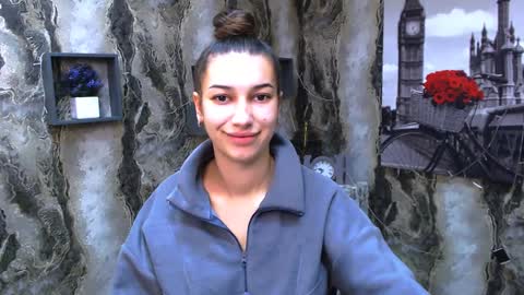 Karolina online show from December 12, 2024, 6:47 am