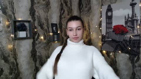 Karolina online show from December 13, 2024, 1:33 pm