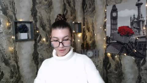 Karolina online show from December 13, 2024, 4:38 pm