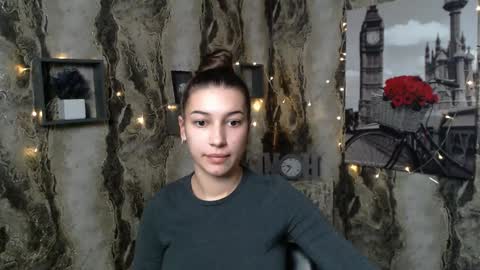Karolina online show from December 15, 2024, 9:35 am
