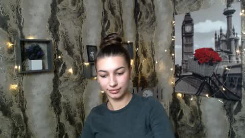Karolina online show from December 15, 2024, 12:38 pm