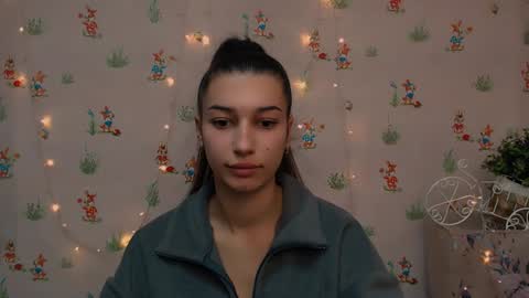 Karolina online show from December 19, 2024, 7:29 pm