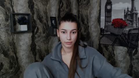 Karolina online show from December 19, 2024, 10:32 pm