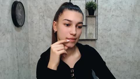 Karolina online show from February 9, 2025, 1:03 pm