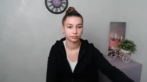 Karolina online show from February 19, 2025, 10:01 am