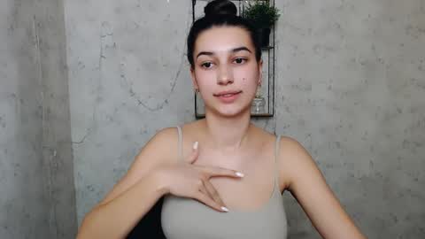 Karolina online show from March 1, 2025, 1:29 pm