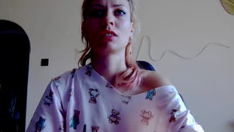 karoline121 online show from November 2, 2025, 9:00 am