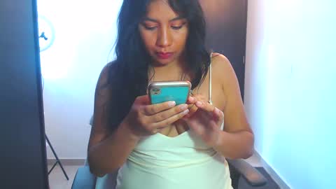 karolinecute online show from February 23, 2025, 7:17 pm
