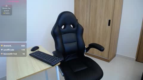 karol online show from February 3, 2026, 2:53 am