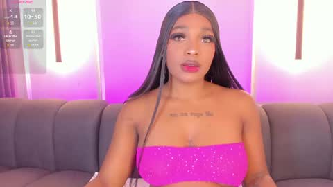 Snapshot of karolwhite_ chatting on June 26, 2026, 4:28 am Karol online show from June 26, 2026, 4:28 am