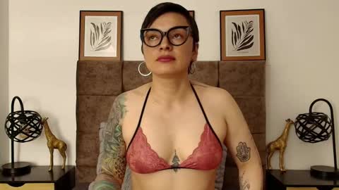 kat paradisse online show from September 22, 2025, 8:55 pm