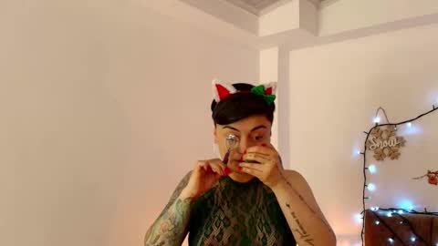 kat paradisse online show from December 21, 2025, 12:12 pm