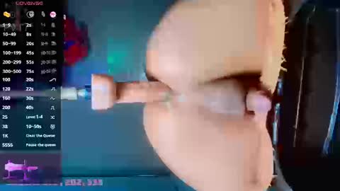 kata_bitch online show from September 15, 2025, 4:40 pm