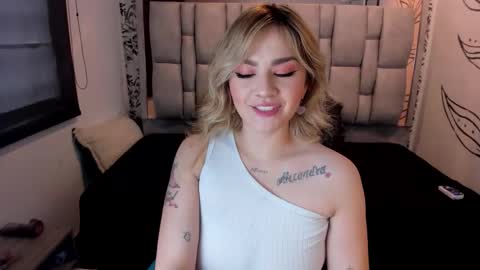 K A T A  H O O T online show from November 12, 2025, 8:30 pm